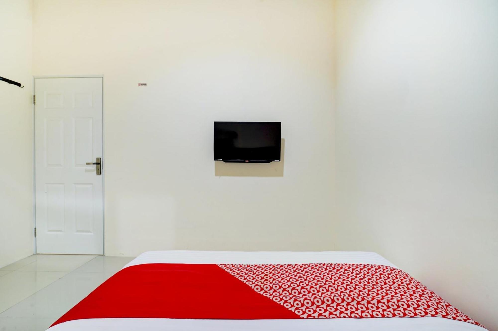 Super Oyo 90778 River Inn Malioboro Yogyakarta Exterior foto