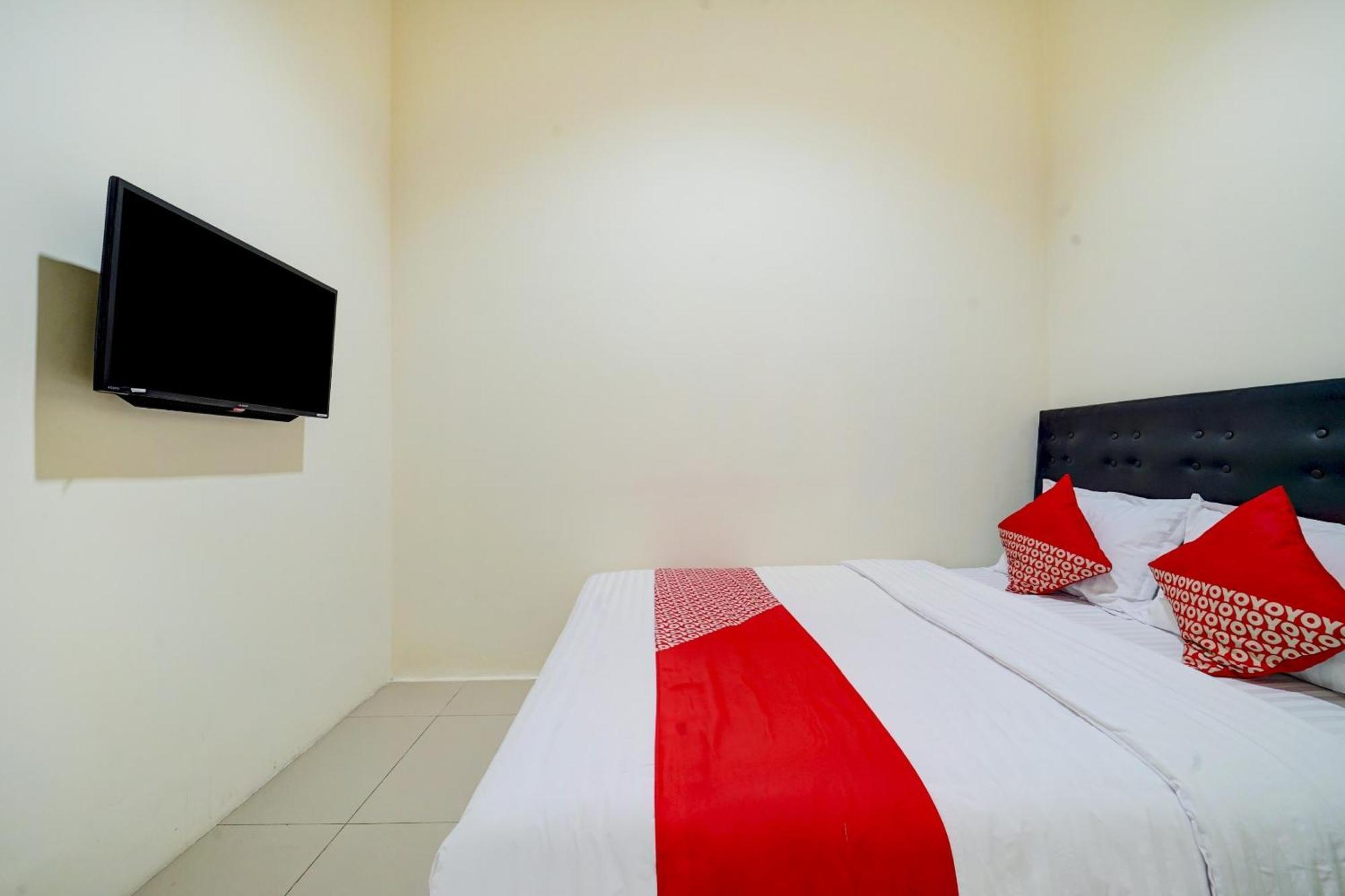 Super Oyo 90778 River Inn Malioboro Yogyakarta Exterior foto